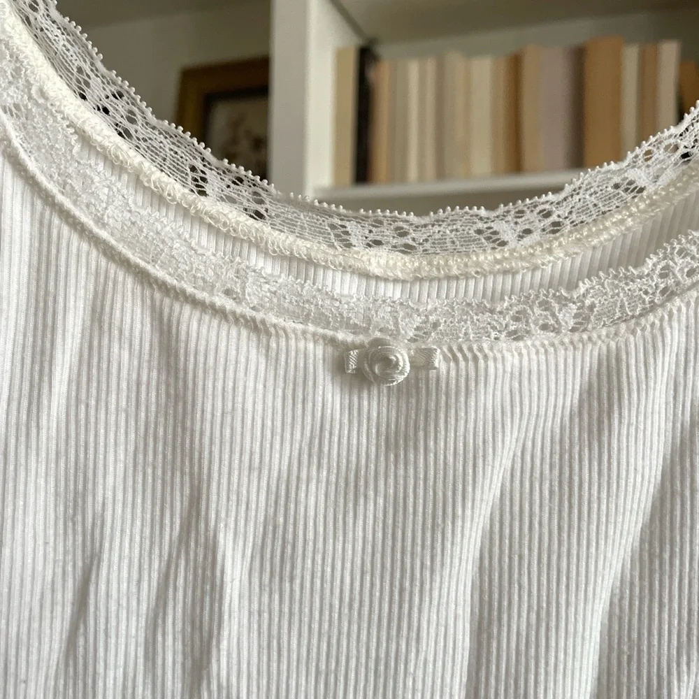 SKIMS Soft Lounge Lace Trim Cami Tank Top - Picture 3 of 10